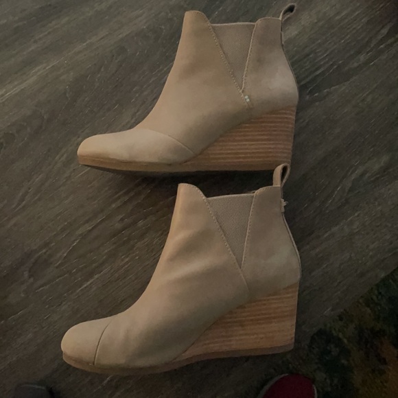 Toms Wedge Booties - Picture 4 of 11
